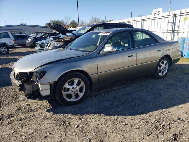 LEXUS ES 300 2000 with VIN JT8BF28G5Y0268041 - Photo from auction