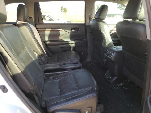 Photo 11 from auction – 2016 TOYOTA HIGHLANDER with VIN 5TDYKRFH7GS172905