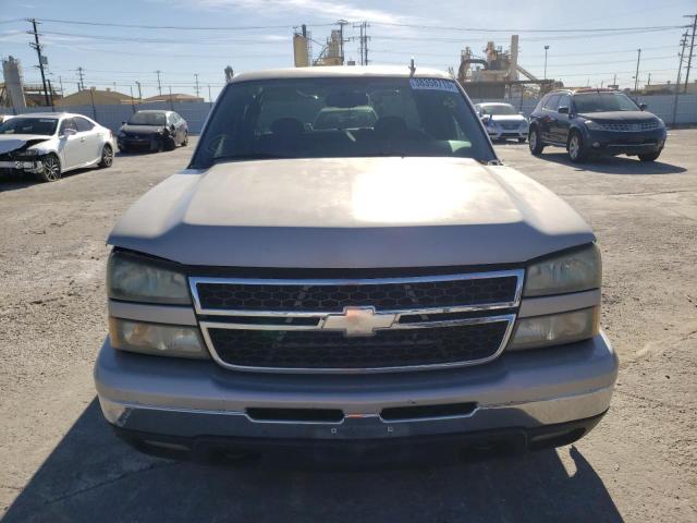 Photo 5 from auction – 2006 CHEVROLET SILVERADO with VIN 1GCEC19VX6Z180545
