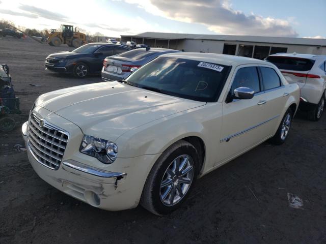 CHRYSLER 300C 2008 with VIN 2C3KA63H08H180358 - Photo from auction