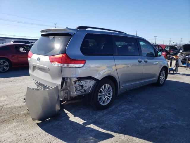 Photo 3 from auction – 2011 TOYOTA SIENNA XLE with VIN 5TDYK3DC6BS169362