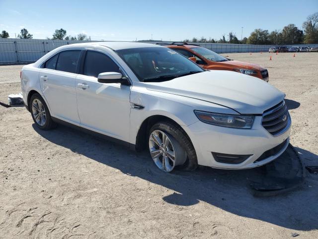 Photo 4 from auction – 2013 FORD TAURUS SEL with VIN 1FAHP2E88DG214892