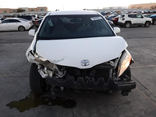Photo 5 from auction – 2015 TOYOTA SIENNA LE with VIN 5TDKK3DC0FS590859