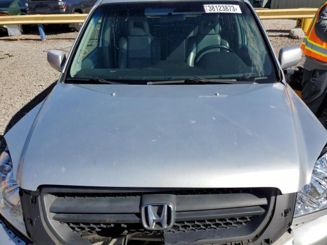 Photo 12 from auction – 2005 HONDA PILOT EXL with VIN 5FNYF185X5B047679