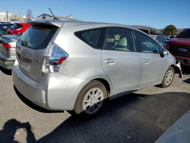 Photo 3 from auction – 2013 TOYOTA PRIUS V with VIN JTDZN3EUXD3237668