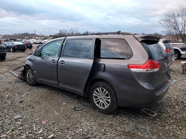 Photo 2 from auction – 2013 TOYOTA SIENNA XLE with VIN 5TDYK3DC8DS377245