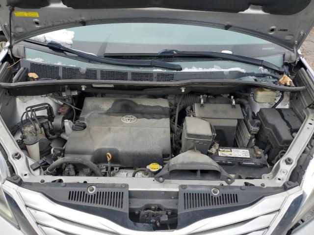 Photo 12 from auction – 2015 TOYOTA SIENNA XLE with VIN 5TDYK3DC0FS564157