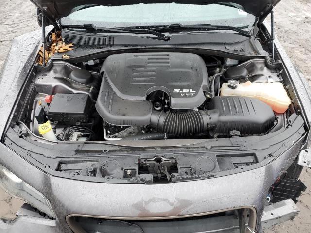 Photo 11 from auction – 2017 CHRYSLER 300 S with VIN 2C3CCAGGXHH657946