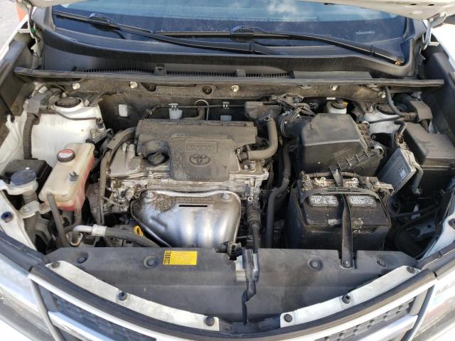 Photo 11 from auction – 2015 TOYOTA RAV4 LE with VIN JTMZFREV2FD047417