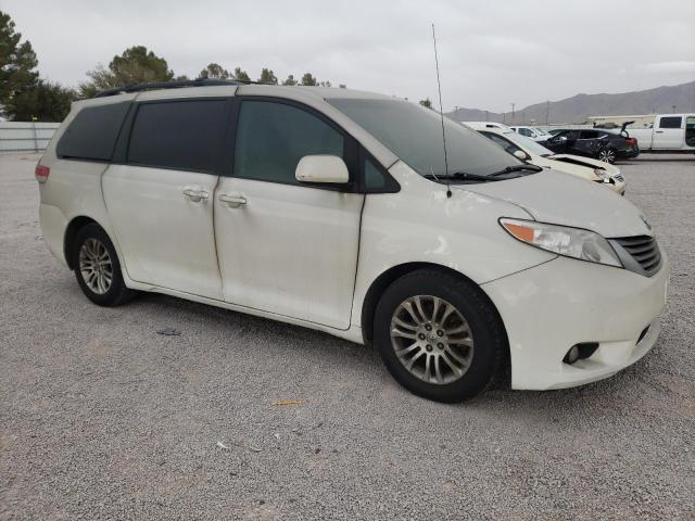 Photo 4 from auction – 2011 TOYOTA SIENNA XLE with VIN 5TDYK3DC7BS094039