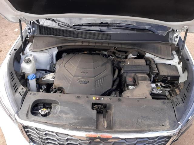 Photo 12 from auction – 2019 KIA SORENTO EX with VIN 5XYPH4A50KG509558