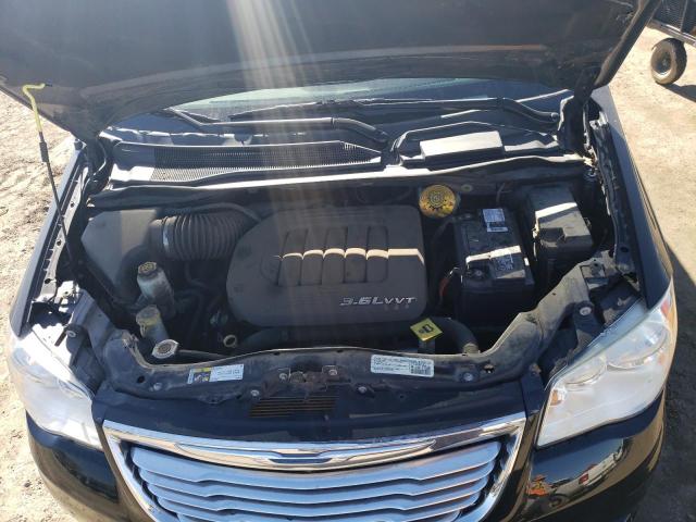 Photo 12 from auction – 2015 CHRYSLER TOWN & COU with VIN 2C4RC1CG8FR546590