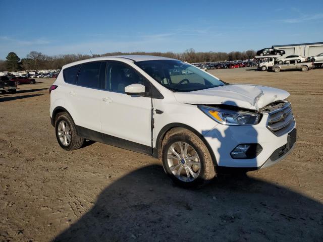 Photo 4 from auction – 2019 FORD ESCAPE SE with VIN 1FMCU0GD7KUB10626