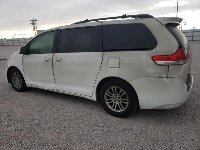 Photo 2 from auction – 2011 TOYOTA SIENNA XLE with VIN 5TDYK3DC7BS094039