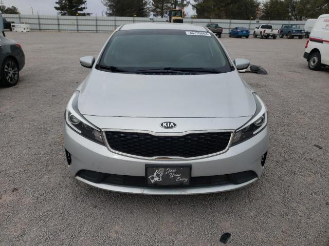 Photo 5 from auction – 2017 KIA FORTE LX with VIN 3KPFL4A75HE120366