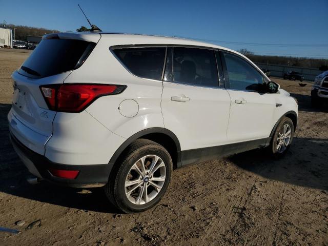 Photo 3 from auction – 2019 FORD ESCAPE SE with VIN 1FMCU0GD7KUB10626