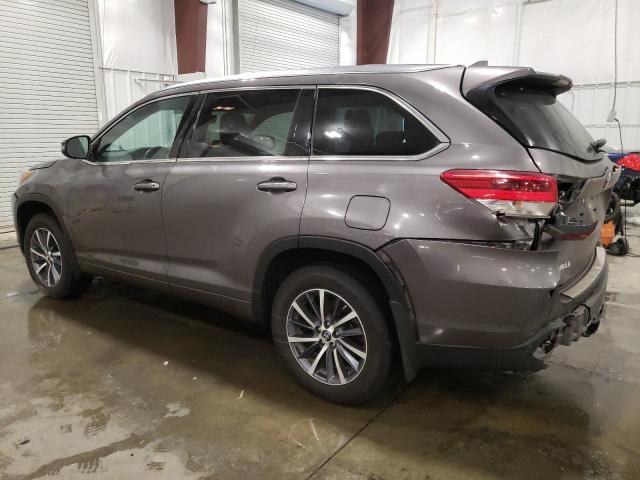 Photo 2 from auction – 2017 TOYOTA HIGHLANDER with VIN 5TDJZRFH3HS404771