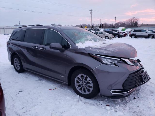 Photo 4 from auction – 2021 TOYOTA SIENNA XLE with VIN 5TDYSKFC8MS035401