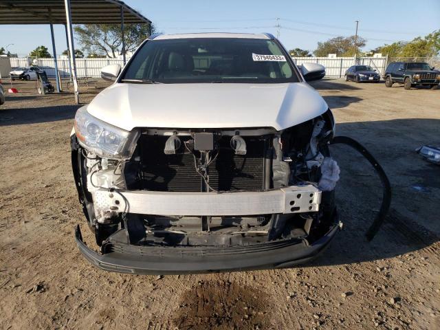 Photo 5 from auction – 2016 TOYOTA HIGHLANDER with VIN 5TDYKRFH7GS172905