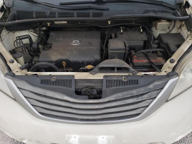 Photo 12 from auction – 2011 TOYOTA SIENNA XLE with VIN 5TDYK3DC7BS094039