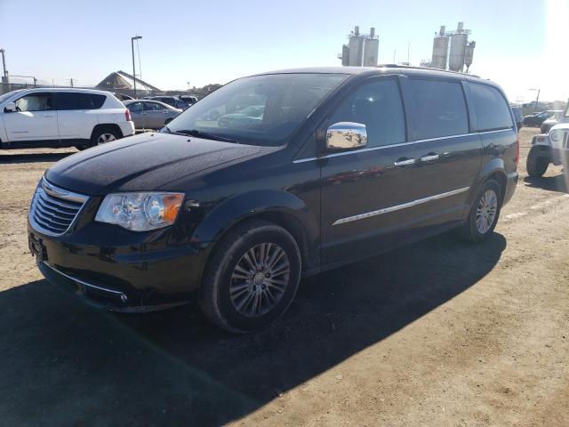 CHRYSLER TOWN & COU 2015 with VIN 2C4RC1CG8FR546590 - Photo from auction