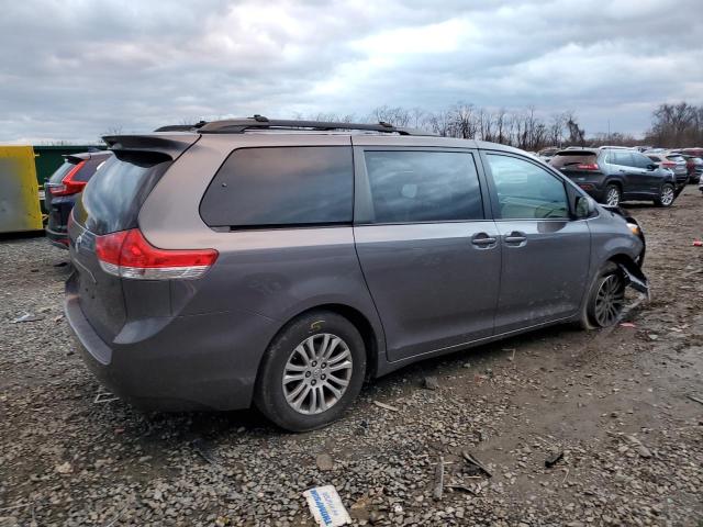 Photo 3 from auction – 2013 TOYOTA SIENNA XLE with VIN 5TDYK3DC8DS377245