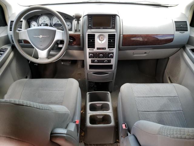 Photo 8 from auction – 2010 CHRYSLER TOWN & COU with VIN 2A4RR4DE3AR346958