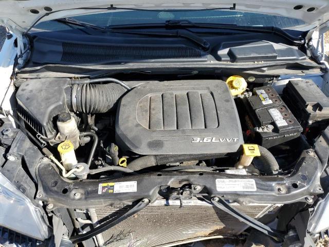 Photo 12 from auction – 2015 CHRYSLER TOWN & COU with VIN 2C4RC1BG2FR718016