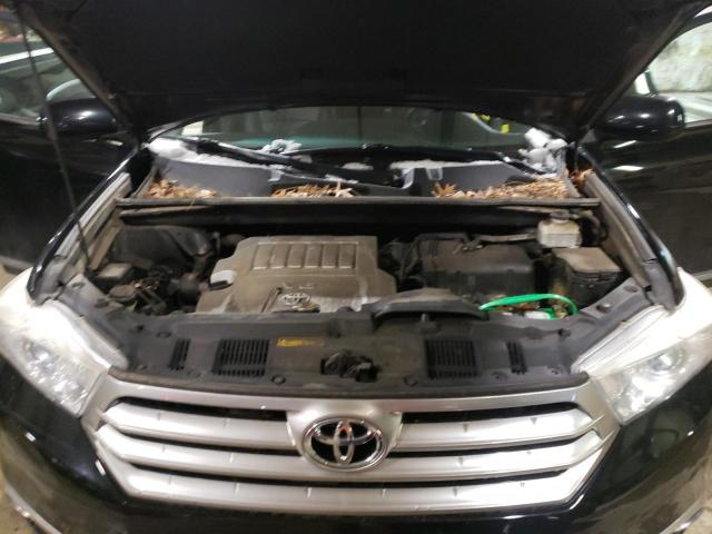 Photo 11 from auction – 2011 TOYOTA HIGHLANDER with VIN 5TDBK3EHXBS072052