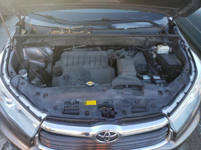 Photo 12 from auction – 2015 TOYOTA HIGHLANDER with VIN 5TDYKRFH8FS073363