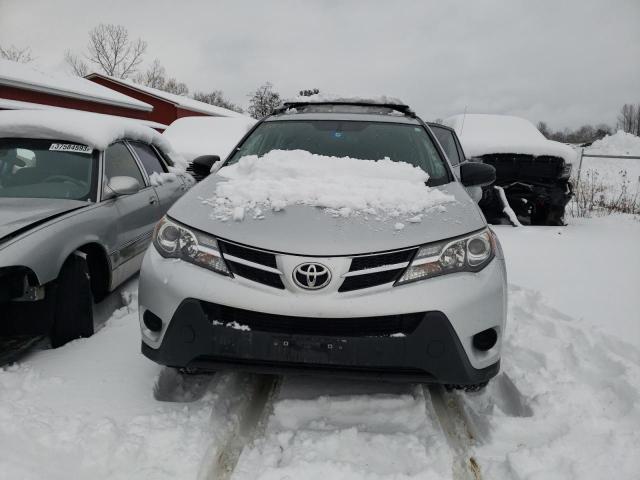 Photo 5 from auction – 2015 TOYOTA RAV4 LE with VIN JTMBFREVXFD133348