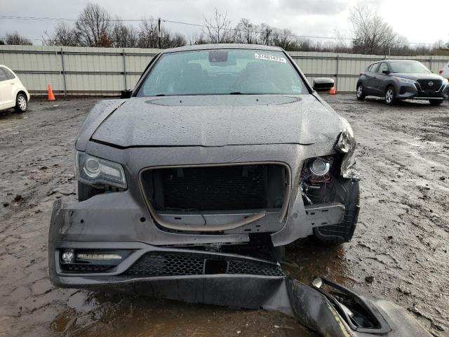 Photo 5 from auction – 2017 CHRYSLER 300 S with VIN 2C3CCAGGXHH657946