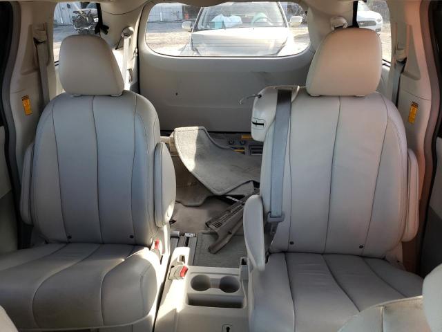 Photo 10 from auction – 2014 TOYOTA SIENNA XLE with VIN 5TDYK3DC0ES441389
