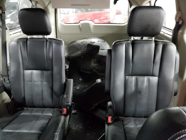Photo 10 from auction – 2013 CHRYSLER TOWN & COU with VIN 2C4RC1BG1DR802650