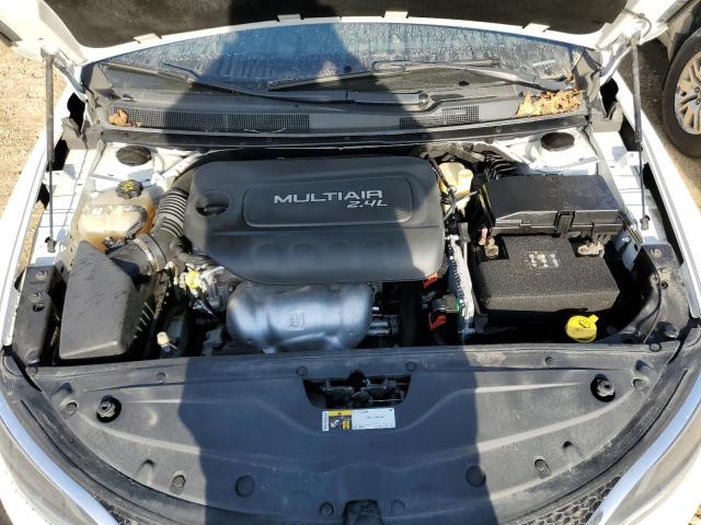 Photo 11 from auction – 2016 CHRYSLER 200 LIMITE with VIN 1C3CCCAB3GN164558
