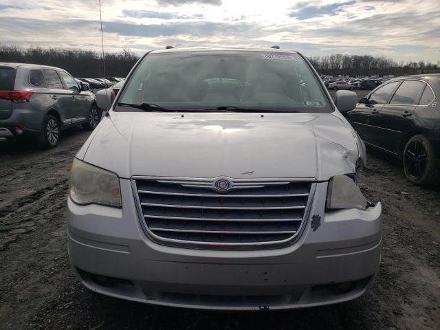 Photo 5 from auction – 2010 CHRYSLER TOWN & COU with VIN 2A4RR5D18AR319127