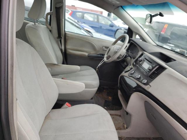 Photo 7 from auction – 2011 TOYOTA SIENNA with VIN 5TDZK3DC6BS168202