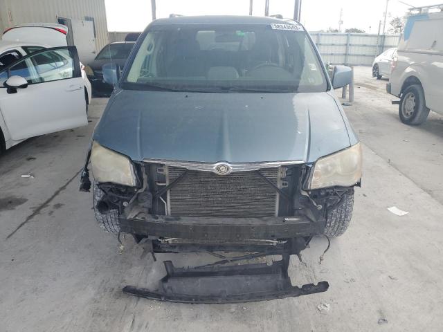 Photo 5 from auction – 2010 CHRYSLER TOWN & COU with VIN 2A4RR5D17AR305008