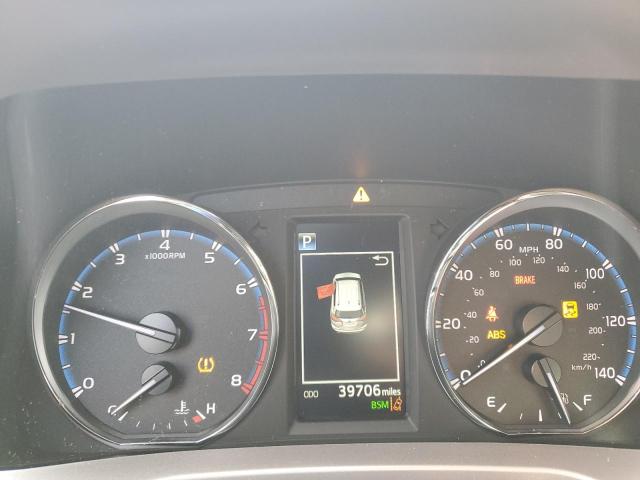 Photo 9 from auction – 2018 TOYOTA RAV4 LIMIT with VIN JTMDFREV4JD242910