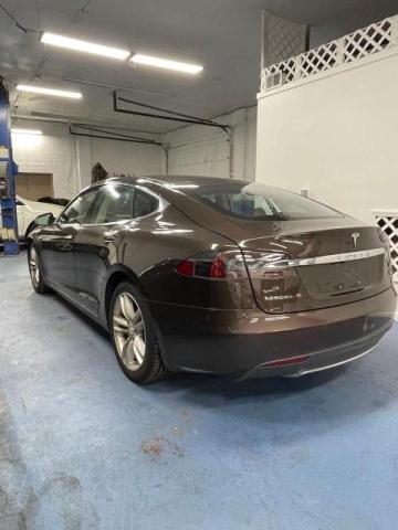 Photo 3 from auction – 2013 TESLA MODEL S with VIN 5YJSA1CG8DFP26507