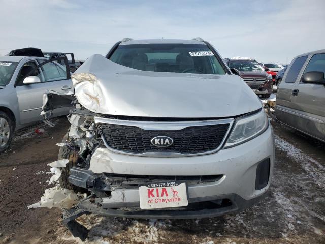 Photo 5 from auction – 2015 KIA SORENTO LX with VIN 5XYKTDA74FG584229
