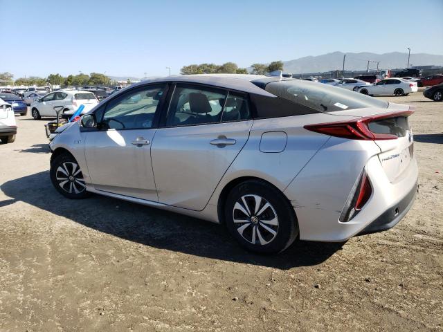 Photo 2 from auction – 2018 TOYOTA PRIUS PRIM with VIN JTDKARFP2J3079699