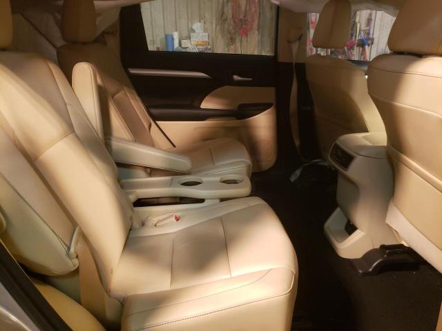 Photo 11 from auction – 2016 TOYOTA HIGHLANDER with VIN 5TDKKRFH8GS153043