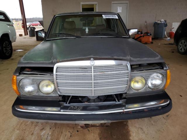 Photo 5 from auction – 1985 MERCEDES-BENZ 300-CLASS with VIN WDBAB33A5EA025822