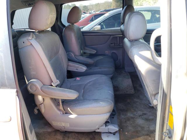 Photo 11 from auction – 2010 TOYOTA SIENNA CE with VIN 5TDKK4CCXAS335667