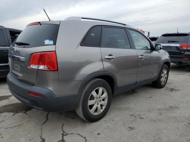 Photo 3 from auction – 2013 KIA SORENTO LX with VIN 5XYKTDA29DG338357