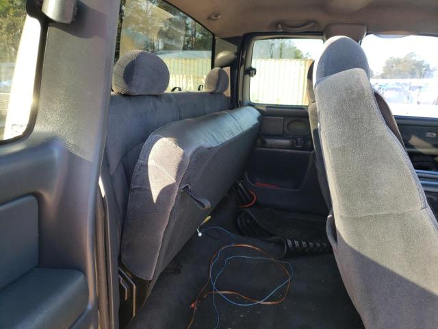 Photo 10 from auction – 2001 CHEVROLET SILVERADO with VIN 2GCEC19T411266112