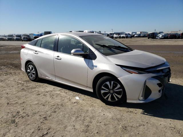 Photo 4 from auction – 2018 TOYOTA PRIUS PRIM with VIN JTDKARFP2J3079699