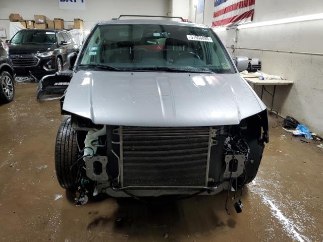 Photo 5 from auction – 2013 CHRYSLER TOWN & COU with VIN 2C4RC1BG1DR802650