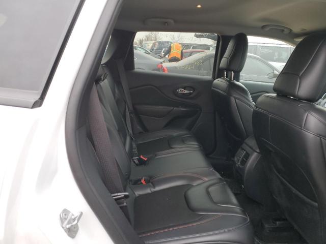 Photo 11 from auction – 2019 JEEP CHEROKEE T with VIN 1C4PJMBX7KD420962